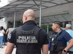 Policía de Guadalajara realiza operativo "anticoyotes" en el Consulado de EU