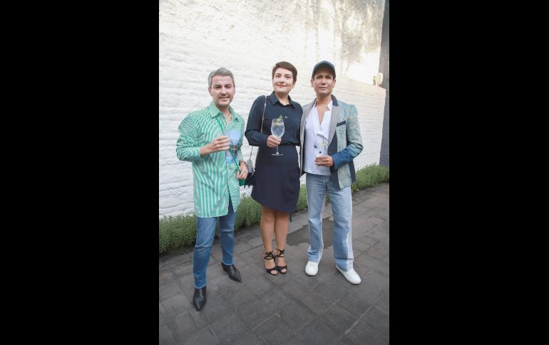 Alex Rivera, Lizet Esquivel y Alejandro Villalpando. GENTE BIEN JALISCO/Antonio Martínez