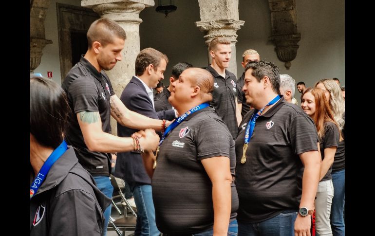 El Palacio de Gobierno fue testigo de la condecoración de los Rojinegros. EL INFORMADOR/G. GALLO