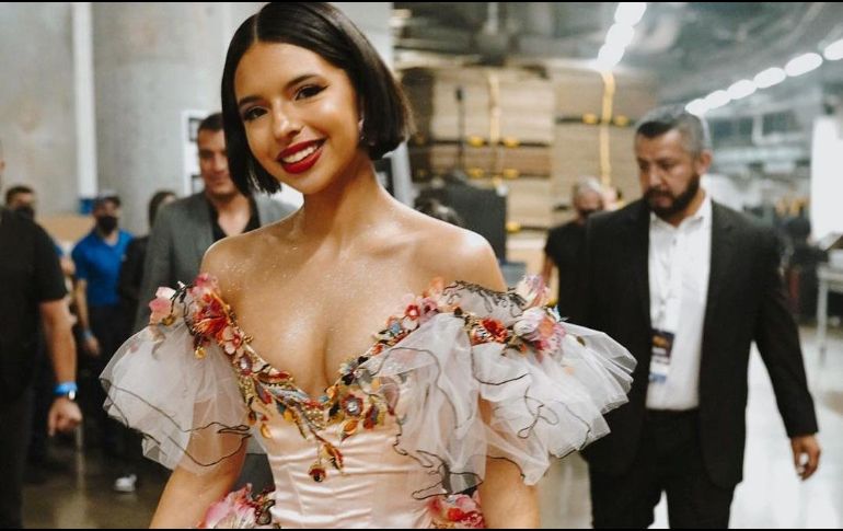 El curioso incidente se suscitó durante una presentación en la Feria Durango 2022. INSTAGRAM/ @_angela_aguilar_