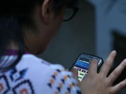 La SSCP exhortó a las familias mexicanas a vigilar lo que los niños descargan y autorizan en sus dispositivos móviles, pues podrían ser víctimas de trata de personas. SUN/ARCHIVO