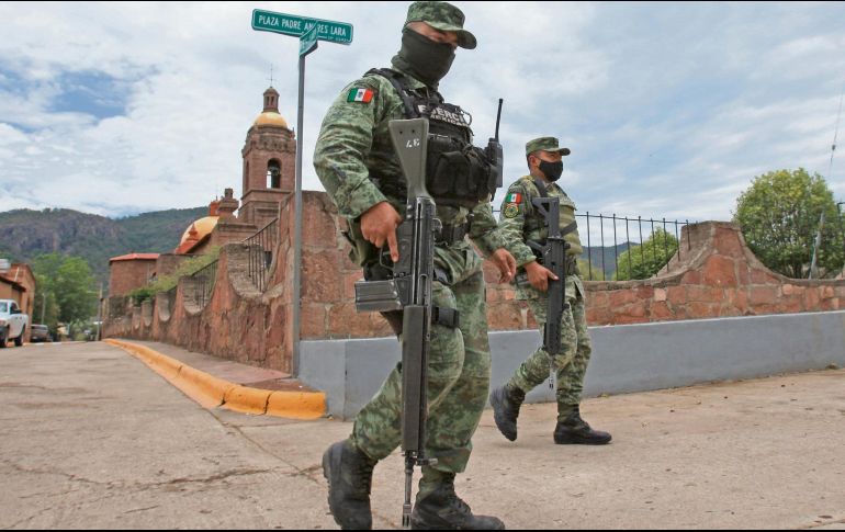 Además, hay una alerta migratoria para dar con el paradero de 