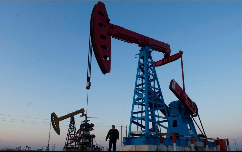 El miércoles, la Agencia estadounidense de Información sobre Energía anunció un alza inesperada de las reservas comerciales de gasolina. EFE/ARCHIVO