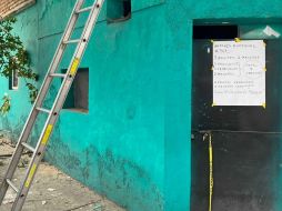 Personal de la Unidad de Protección Civil y Bomberos de Jalisco puso un cartel con la leyenda 