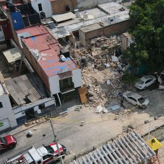 Explosión de vivienda deja un muerto, siete lesionados y 15 casas dañadas