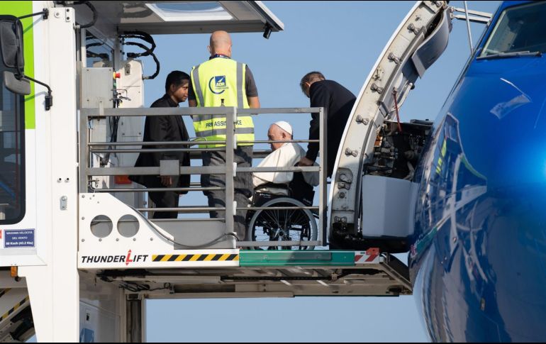 Francisco, de 85 años, llegará a Edmontón a las 11.40 locales (12:40 tiempo de México) y participará en una breve ceremonia de bienvenida. EFE /