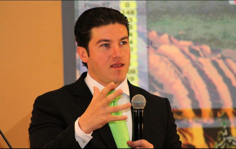 El gobernador Samuel García enfatizó en que por lo pronto no se actualizará la tarifa en los recibos de agua, ya que la iniciativa consiste en crear un Consejo dentro de Agua y Drenaje, aunque va a recomendar la tarifa a la paraestatal. SUN