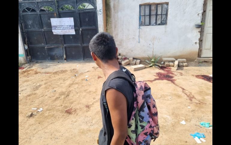 El ataque cobró la vida de cinco hombre y una mujer, en el lugar quedaron las manchas de sangre de las víctimas. EL INFORMADOR/ G. GALLO