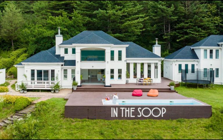 La oferta sólo estará disponible para una noche y la plataforma ofrecerá una rifa el próximo mes. TWITTER/@Airbnb