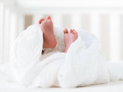 La bebé habría enfrentado temperaturas de 30 grados en el departamento, sin una sola ventana abierta ni agua. ESPECIAL/Foto de Gigin Krishnan en Unsplash