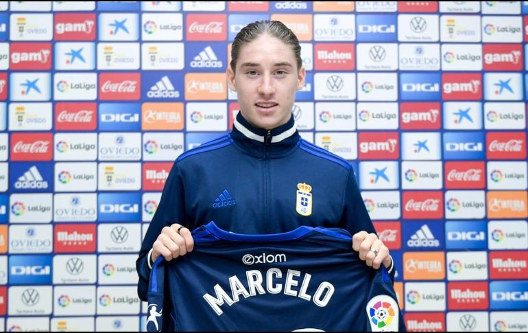 Flores tomó el reto de jugar en el Oviedo por la calidad de la Liga. TWITTER/RealOviedo