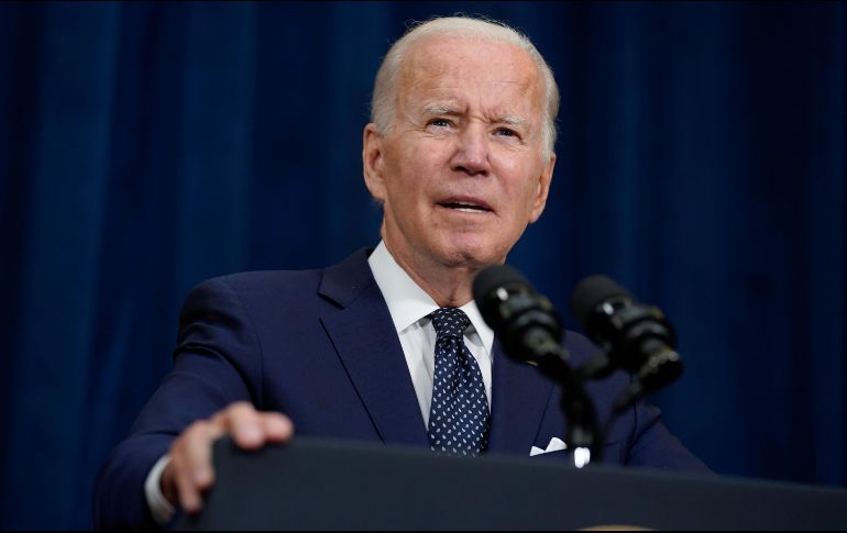 Biden dio positivo al COVID-19 el 21 de julio y siguió trabajando de manera remota. AP / ARCHIVO