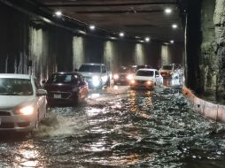 Rescatan a dos personas tras lluvia de hoy en Guadalajara