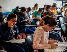 En total 55 mil 981 aspirantes a cursar una licenciatura presentaron su examen de admisión el pasado 21 de mayo en los diferentes centros de la red universitaria. EL INFORMADOR/ARCHIVO