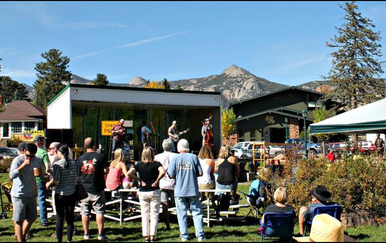 Las actividades creativas prácticas mantienen a los niños ocupados, mientras que una muestra de cervezas artesanales y delicias locales aseguran que estés bien alimentado. CORTESÍA / VisitColorado
