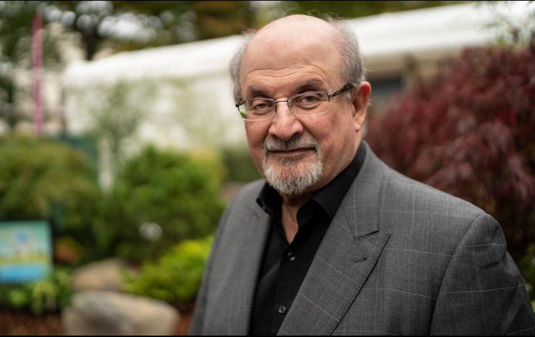 De acuerdo con el más reciente informe policial, se detuvo al perpetrador del atentado, un hombre de 24 años de edad llamado Hadi Matar, de Nueva Jersey. FACEBOOK/ @Salman Rushdie