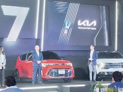 Horacio Chávez (al centro) director de Kia México, compartió los avances de la marca coreana bajo su gestión. EL INFORMADOR/ M. Castillo