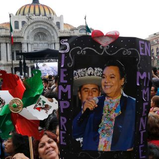 Mensaje misterioso en redes sociales de Juan Gabriel causa sorpresa