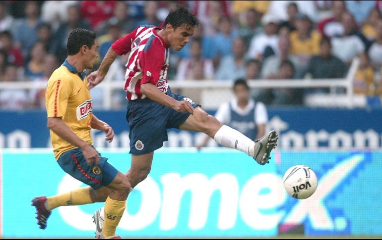 Los Clásicos entre Guadalajara y América paralizan a todo un país, signo inequívoco de que esta rivalidad es de las más importantes en México. EL INFORMADOR/Archivo