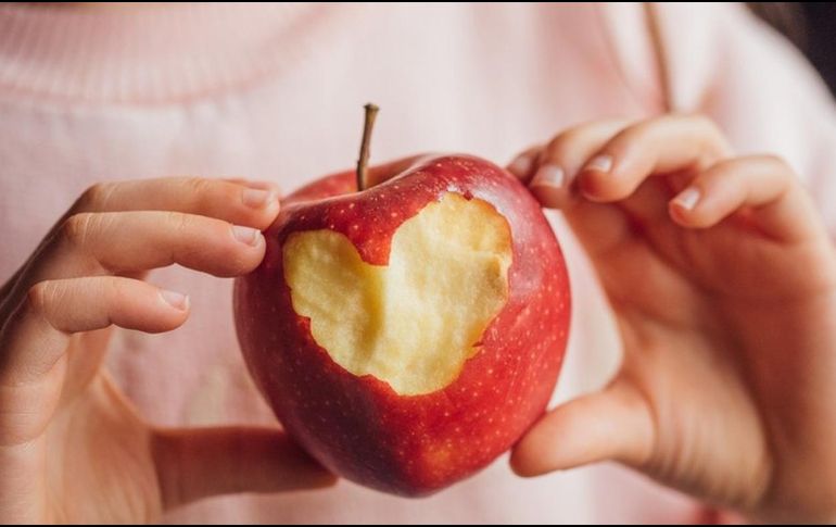 Una correcta alimentación es muy importante en los primeros 2.000 días de vida, según los médicos. GETTY IMAGES