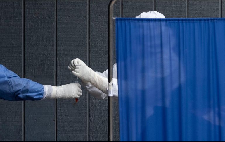 La Secretaría de Salud Jalisco detalló que este martes se notificaron mil 112 contagios nuevos del coronavirus. AFP/ARCHIVO
