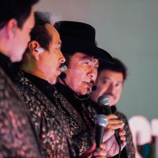 Los Tigres del Norte rompen el tinte austero de las celebraciones de AMLO