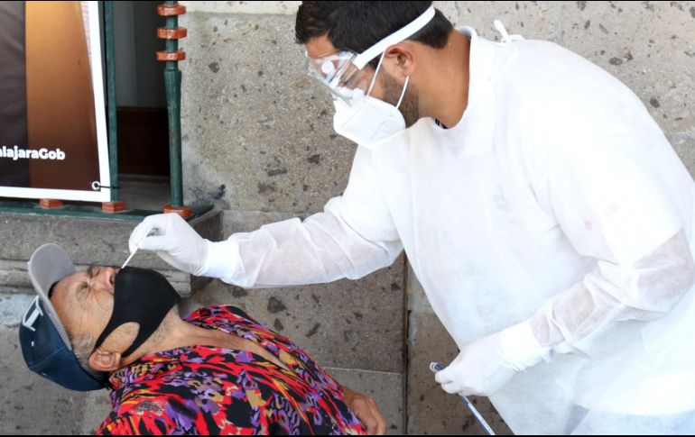 La dependencia resaltó que continúa el descenso de contagios al reportarse mil 672 en promedio por día en la semana epidemiológica número 34. EL INFORMADOR / ARCHIVO