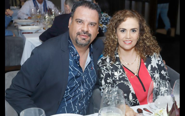 Marco Páez y Georgina Romano. GENTE BIEN JALISCO/Claudio Jimeno