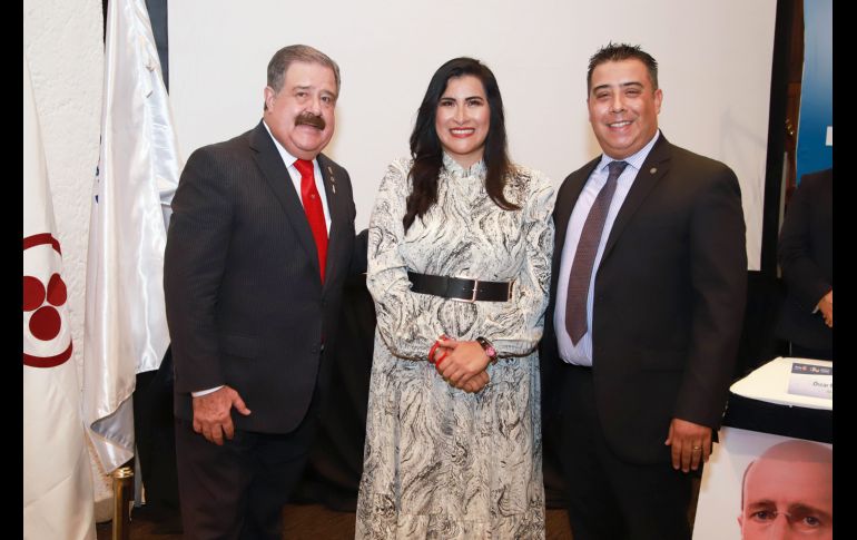 Francisco de Santiago, Citlali Amaya y Leopoldo Lara. GENTE BIEN JALISCO/ Claudio Jimeno