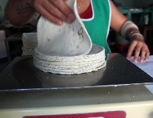 Las tortillas en Jalisco incrementaron este año seis pesos y la próxima semana se espera una nueva alza. EL INFORMADOR/ ARCHIVO