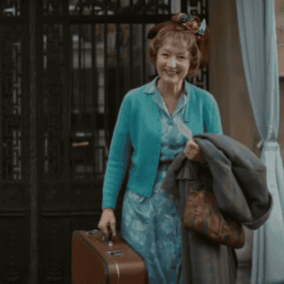 Lanzan el tráiler de "La Señora Harris Va A París"