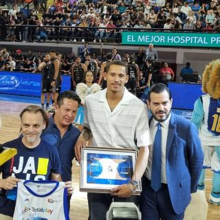 El basquetbol está creciendo en México y tenemos talento: Juan Toscano