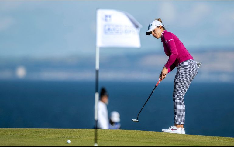 López tuvo problemas con su tiro de acercamiento al green, de ahí su desplome. AFP/N. Hanna