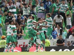 Javier Correa marcó de nuevo con la playera de Santos y abrió el camino a la victoria. IMAGO7