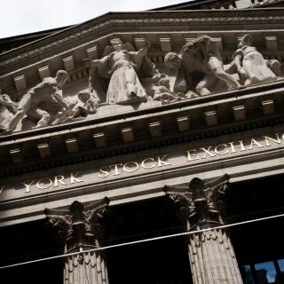 Wall Street cierra mixta a la expectativa de índices de inflación