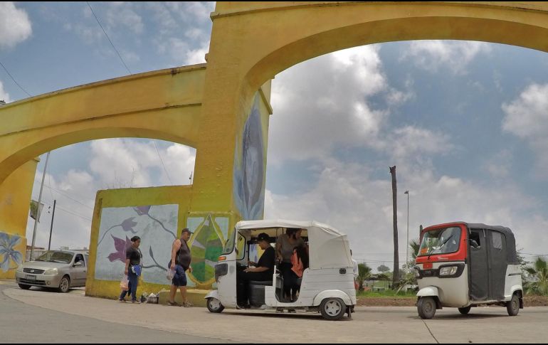 Intentan limitar los mototaxis al interior de los fraccionamientos donde no hay servicio de autobuses. EL INFORMADOR/Archivo