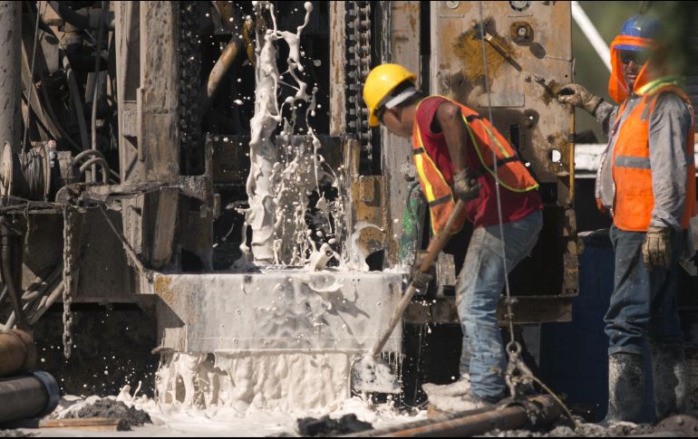 El día de ayer -martes- el volumen de agua extraído fue de 21 mil 787 metros cúbicos y el volumen total desde el pasado miércoles 3 de agosto ha sido de 125 mil 453 metros cúbicos. AFP / C. Aguilar