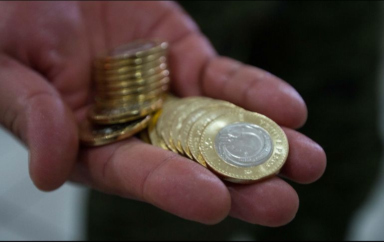 El peso y los mercados accionarios en Nueva York inician la jornada con ganancias debido a que la inflación en Estados Unidos registró un retroceso en julio. NTX / ARCHIVO