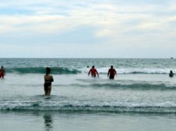 Protección Civil de Jalisco compartió algunas recomendaciones para evitar accidentes en cuerpos de agua en esta temporada vacacional. ESPECIAL.