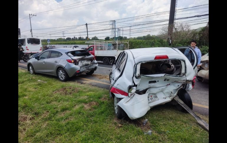 En la vialidad se cerró un carril con sentido hacía Guadalajara lo que ocasiona tráfico en la zona. CORTESÍA/ PC Zapopan