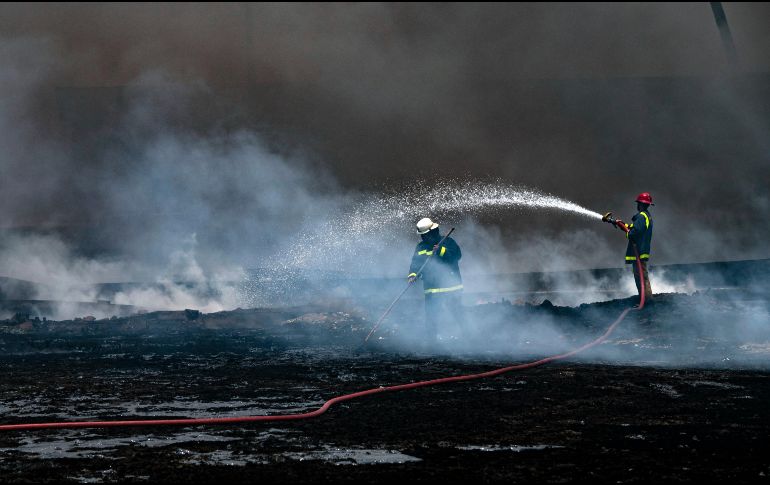 Bomberos mexicanos y venezolanos viajaron de emergencia a la isla para apoyar a sus pares cubanos. AP/Y. Lage