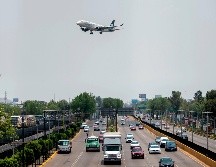Aeroméxico reiteró el compromiso con sus clientes para seguir manteniendo la mejor red de conectividad. AFP/ARCHIVO