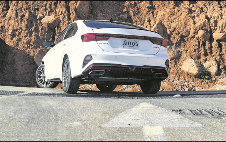 Los vivos en color rojo, rines de diseño exclusivo y emblemas GT, lo distinguen.  EL INFORMADOR/M. Castillo