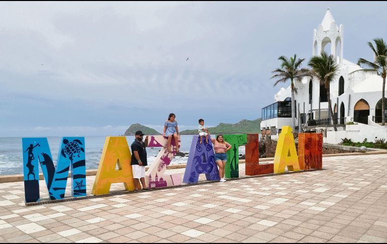 El malecón. Perfecto rincón para la foto del recuerdo. EL INFORMADOR/E. Esparza