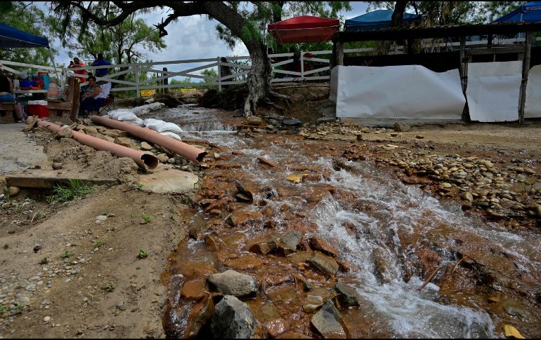 Ingenieros presentaron un plan preliminar, que incluye la perforación de 20 barrenos que permitirán inyectar concreto y sellar las galerías de la mina Conchas Norte. AFP/P. Pardo