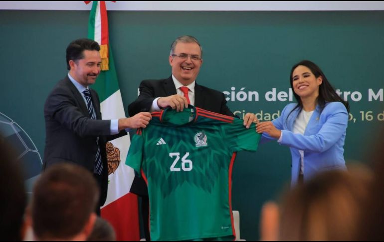 Marcelo Ebrard informó además que habrá entre diez y quince elementos de la Guardia Nacional en tierras mundialistas para servir de enlace con la afición y las autoridades locales. TWITTER/@m_ebrard