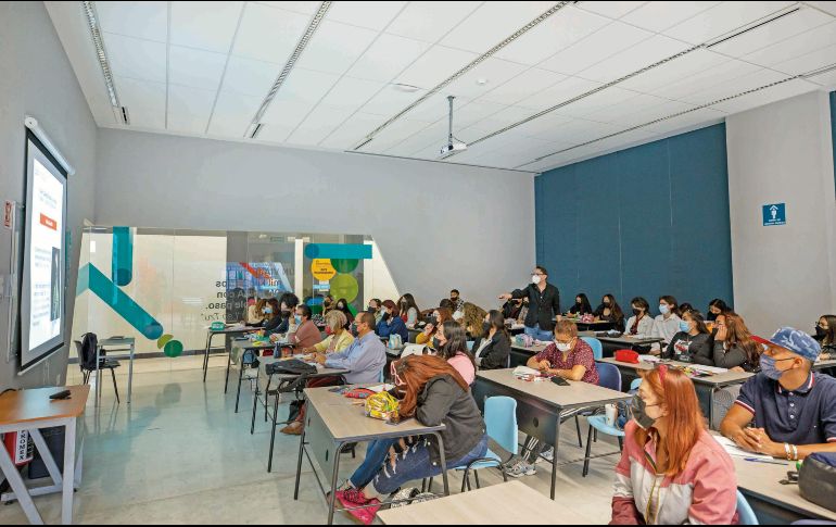 El costo de una carrera universitaria puede rebasar 1.4 millones de pesos. SUN/ARCHIVO