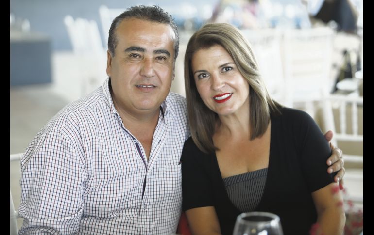 José Gómez y Michelle Corona. GENTE BIEN JALISCO/Claudio Jimeno