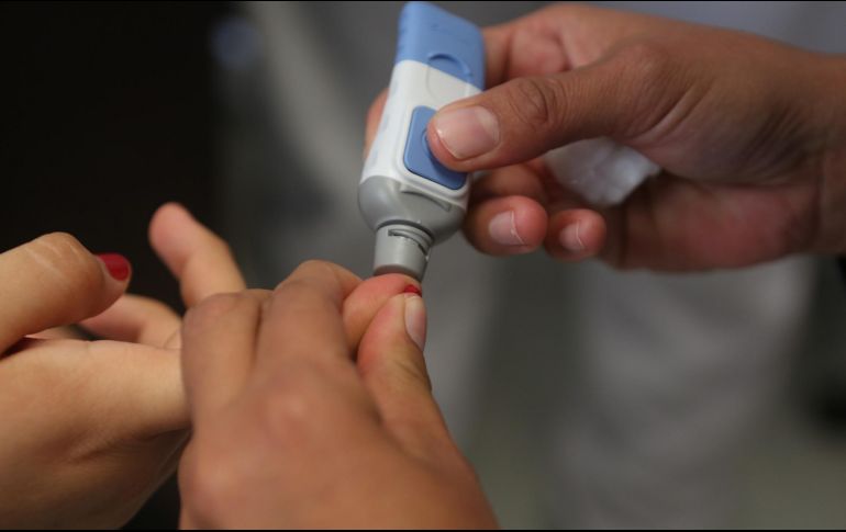 Al ser una afección crónico-degenerativa, con el paso del tiempo y sin tratamiento adecuado, se pueden desarrollar rápidamente complicaciones. EL INFORMADOR/ARCHIVO