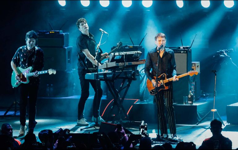 Alex Kapranos, vocalista de la agrupación conformada en 2001, los animó para acudir al concierto. EL INFORMADOR / ARCHIVO